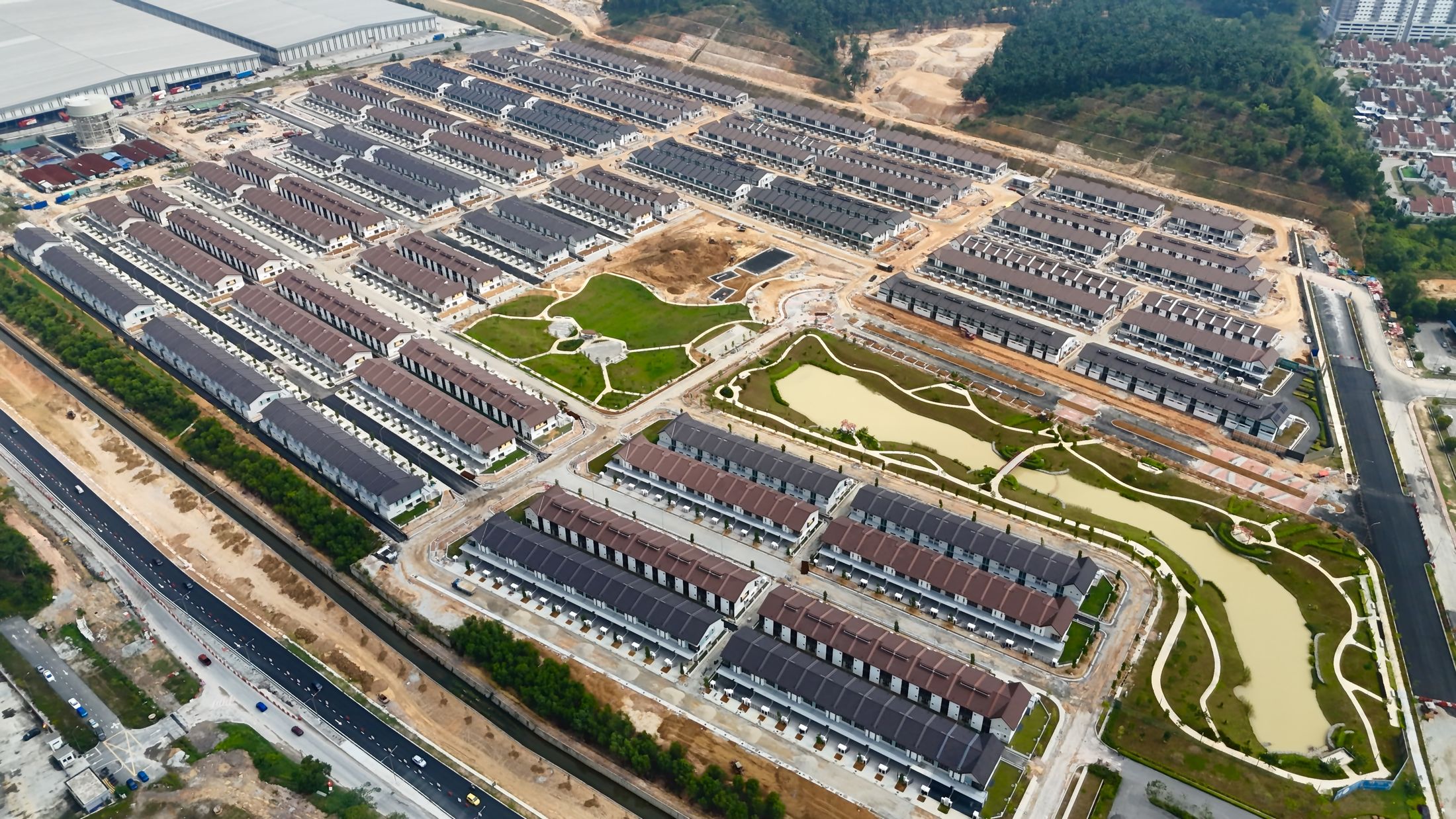 Second aerial drone photo of Avisa Residences construction progress, taken 23 September 2026